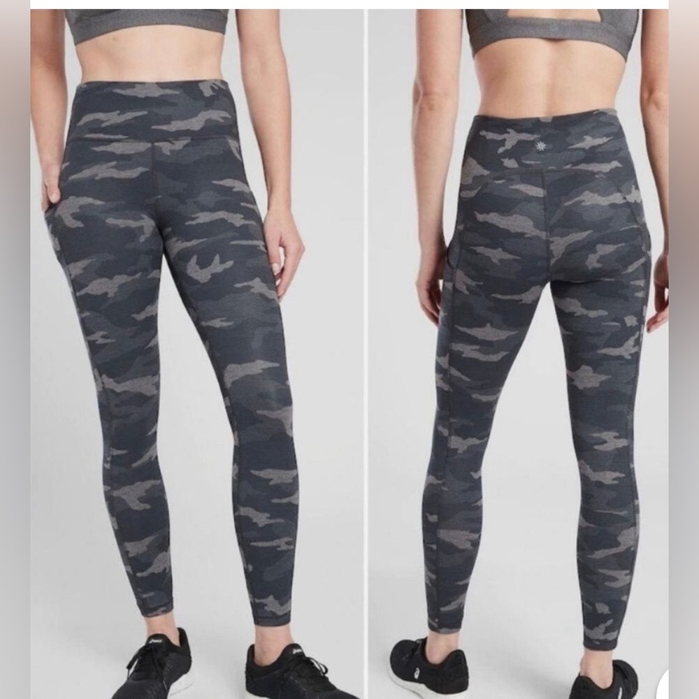 Athleta Ultimate Camo 7/8 Tights - XS